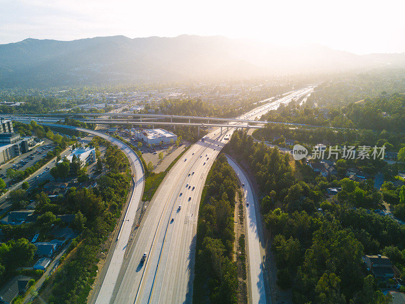 空中的高速公路