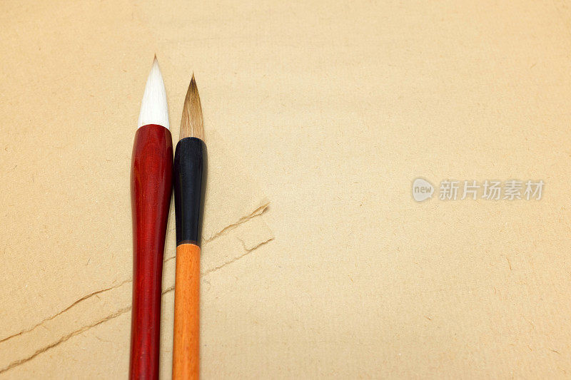 中国美术纸上的毛笔