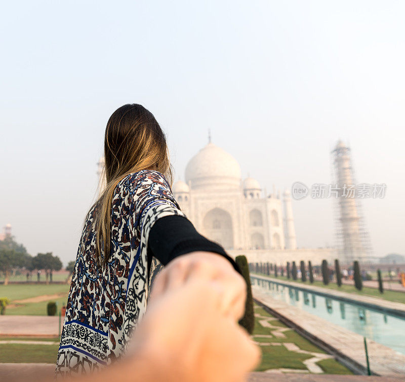夫妇牵手在印度的冒险之旅-泰姬陵