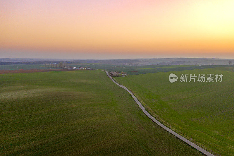 视野的田野和道路