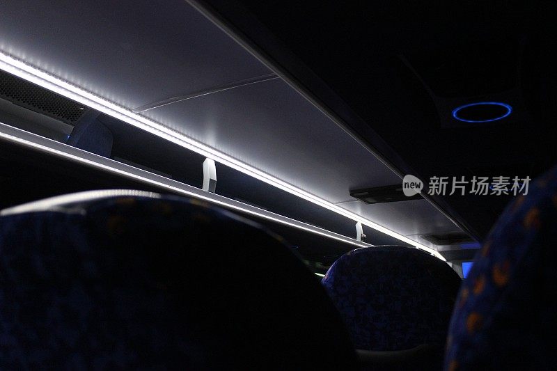 巴士车内座椅灯