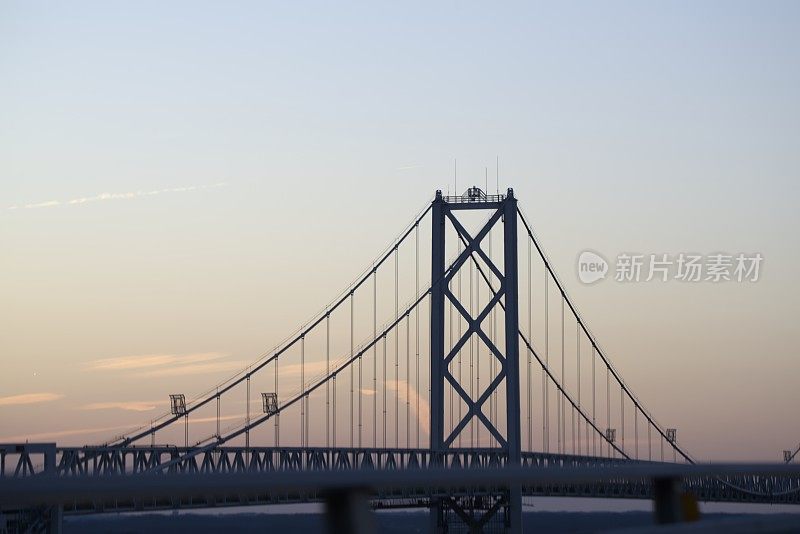 切皮克湾大桥悬索桥跨