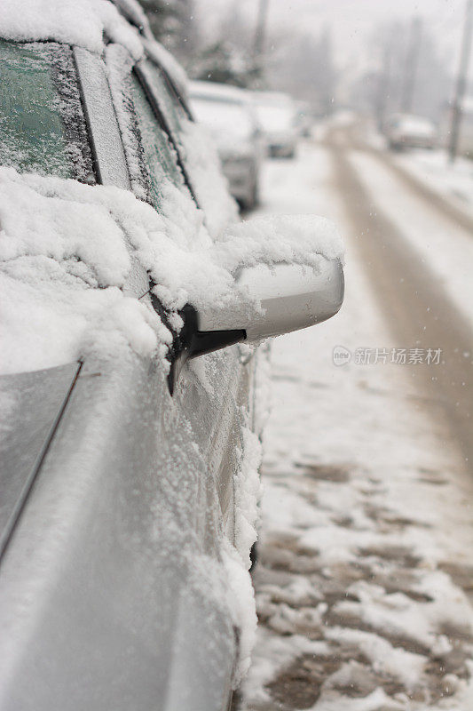 雪中车