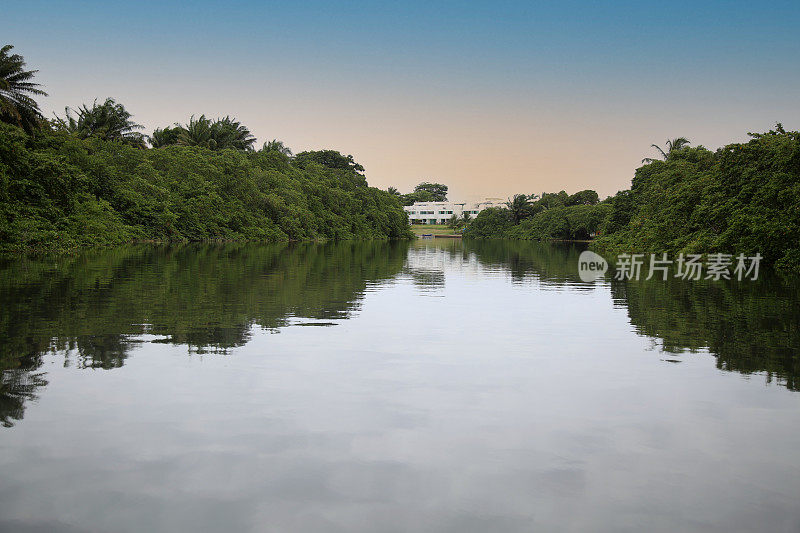 琼恩斯河的水