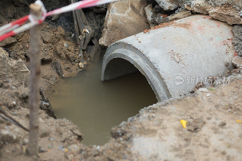 在曼谷兴建工地及发展新污水渠