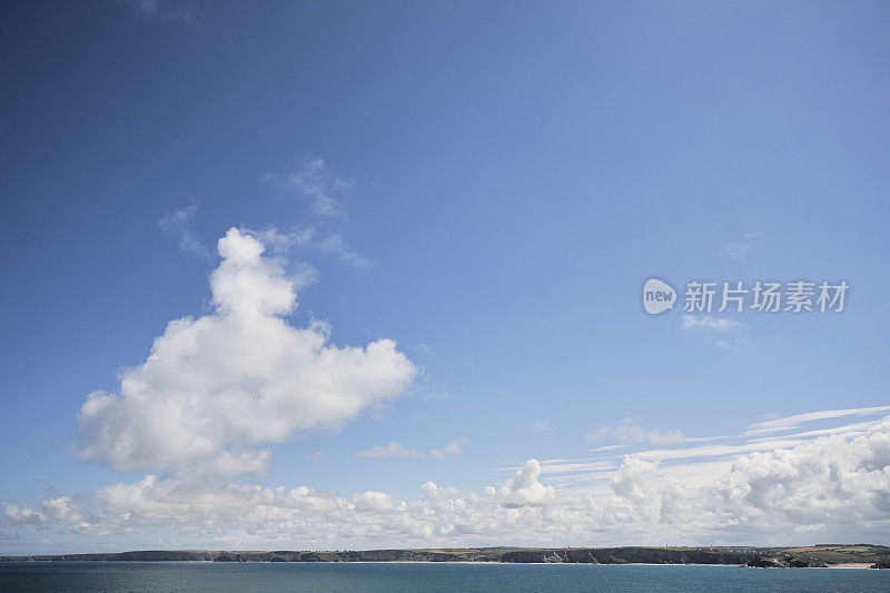 从康沃尔到水门湾的纽基湾的风景。