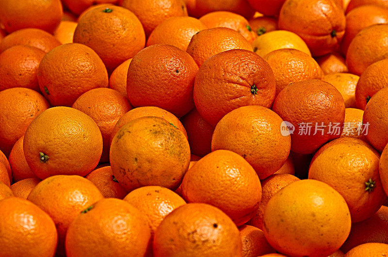 农贸市场展出的橙子