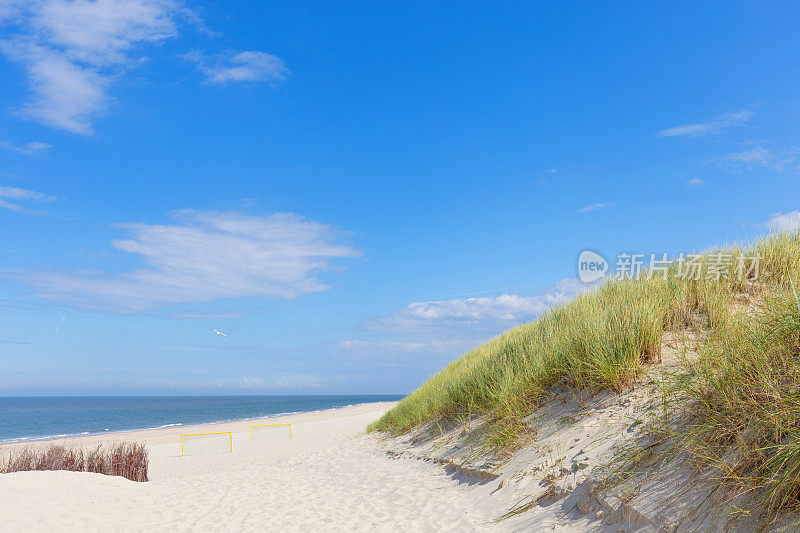 德国东弗里斯兰岛施皮克鲁格的沙丘和海滩