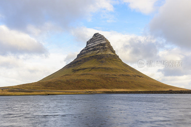 风景如画的Kirkjufell(教堂山)，冰岛Snæfellsnes半岛