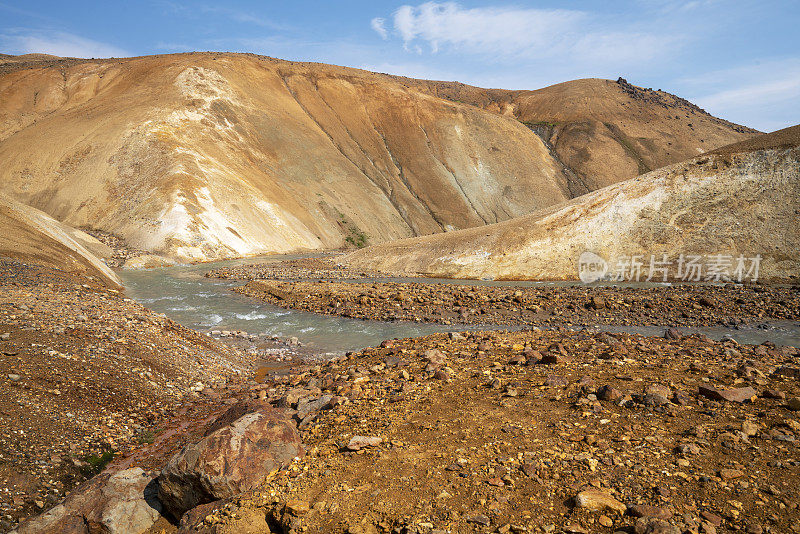 冰岛Kerlingarfjoll山脉的Hveradalir地热区。