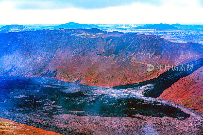 冰岛Fagradalsfjall火山冷却熔岩外壳的细节