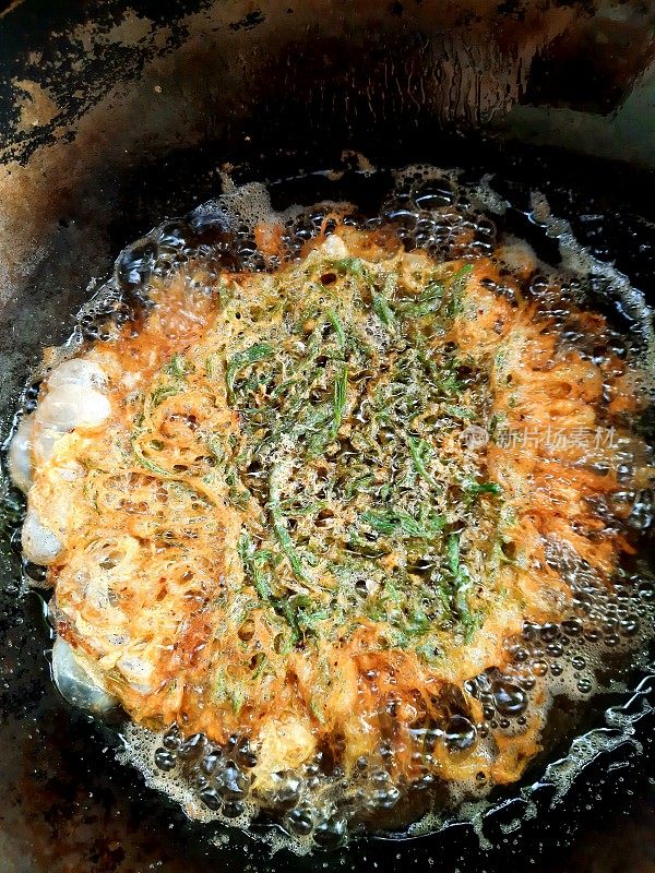 烹饪金合欢蔬菜煎蛋卷-食品准备。