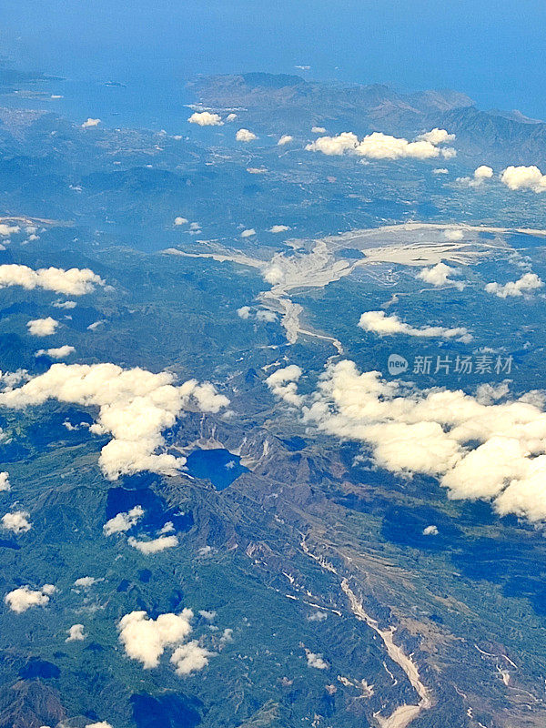 菲律宾吕宋岛皮纳图博火山鸟瞰图