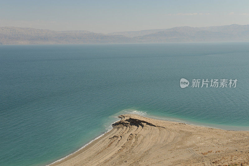 死海的背景。