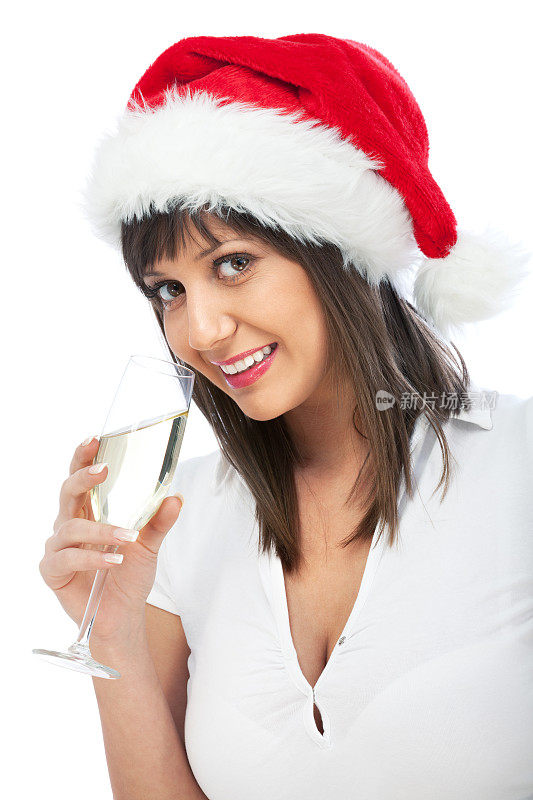 戴着圣诞帽喝香槟的年轻女人