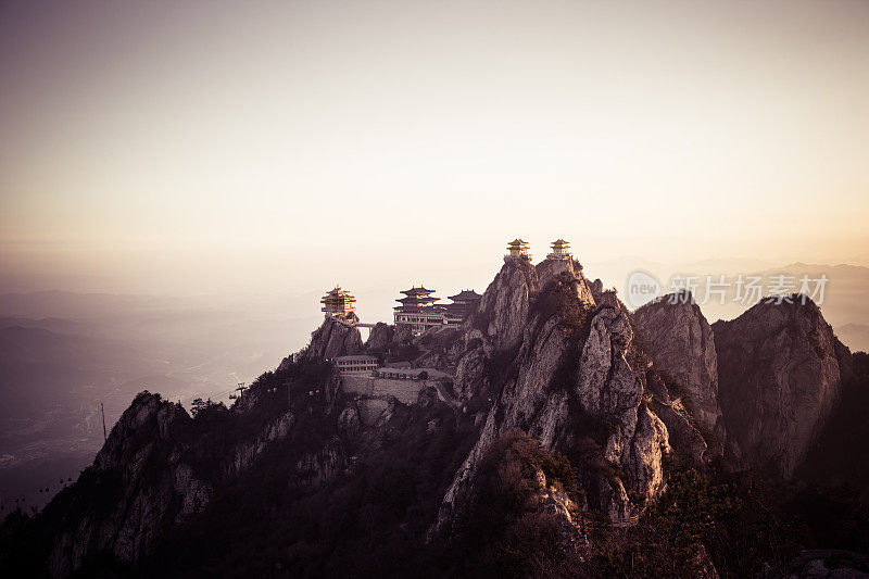 中国道教圣地老君山寺庙