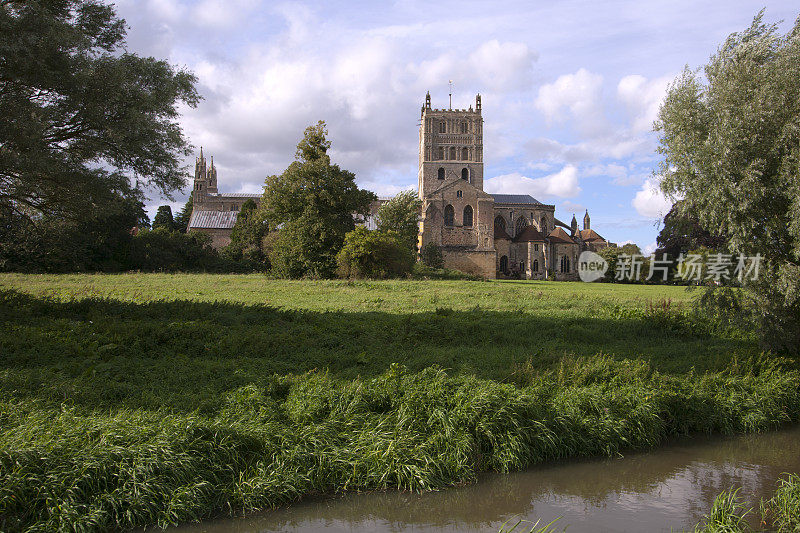 历史悠久的图克斯伯里修道院，格洛斯特郡，塞文谷，英国
