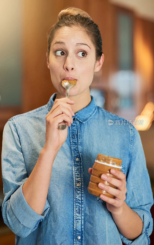 有些食物直接从罐子里拿出来吃味道更好