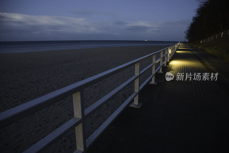 鲁根岛的海滩