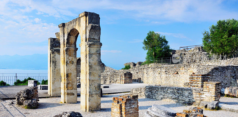 卡图卢斯石窟，Sirmione