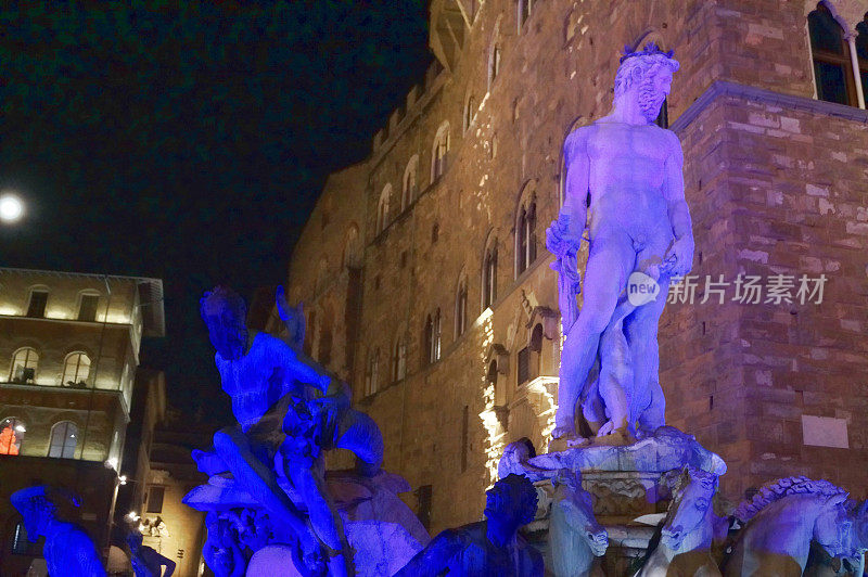 晚上的Biancone喷泉，佛罗伦萨的领主广场
