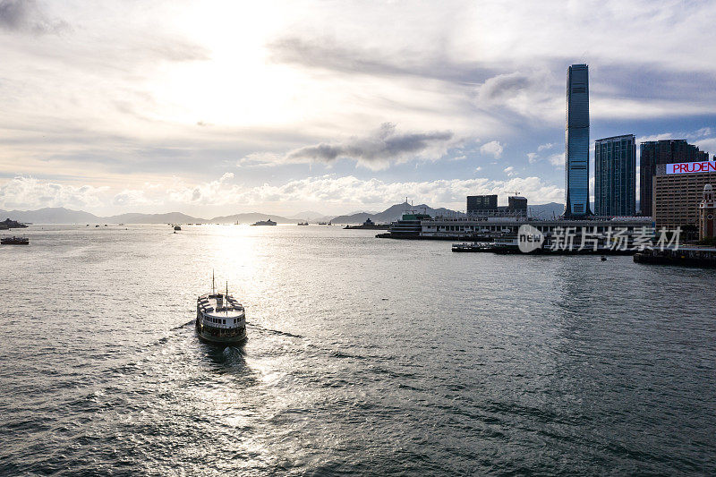 在香港海港的天星小轮