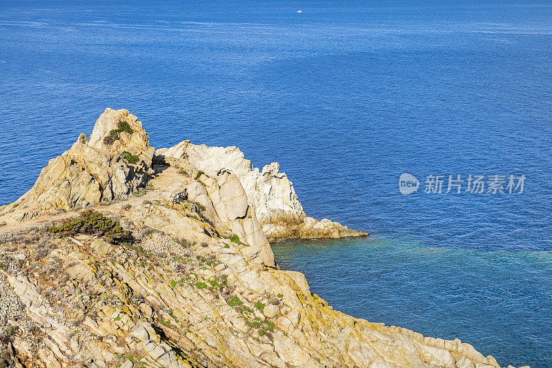 埃尔巴岛(意大利托斯卡纳群岛)的恩弗拉岛