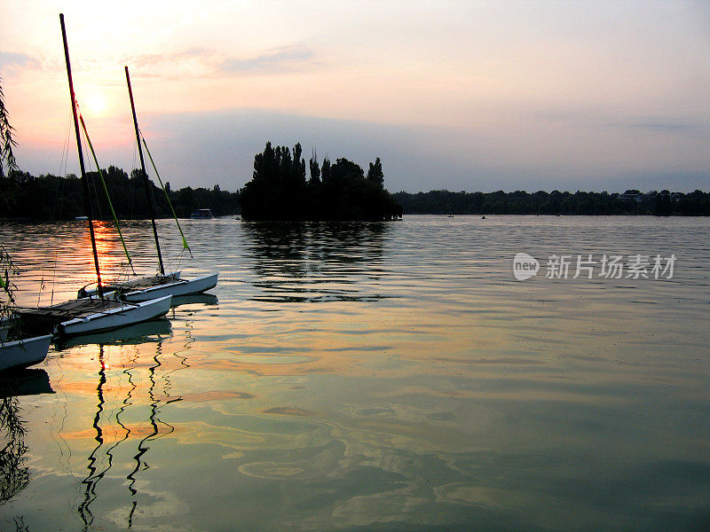 夕阳下的小船——风景