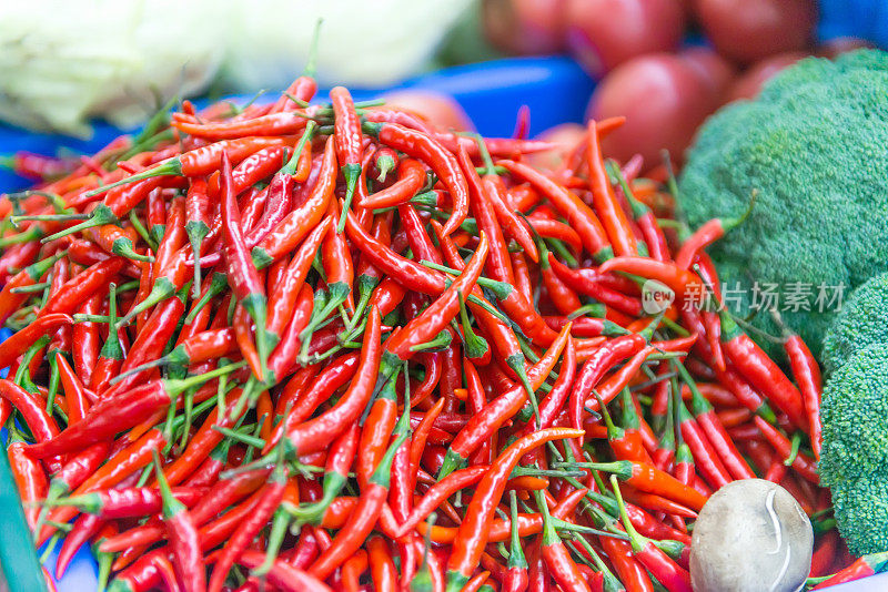 红辣椒，红辣椒，长时间喂养的辣椒，红辣椒，