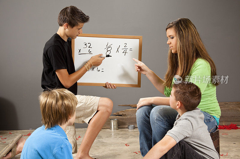 青少年辅导小学男孩