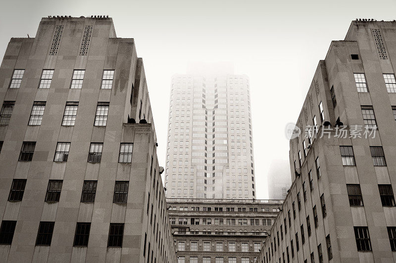 雾中的纽约