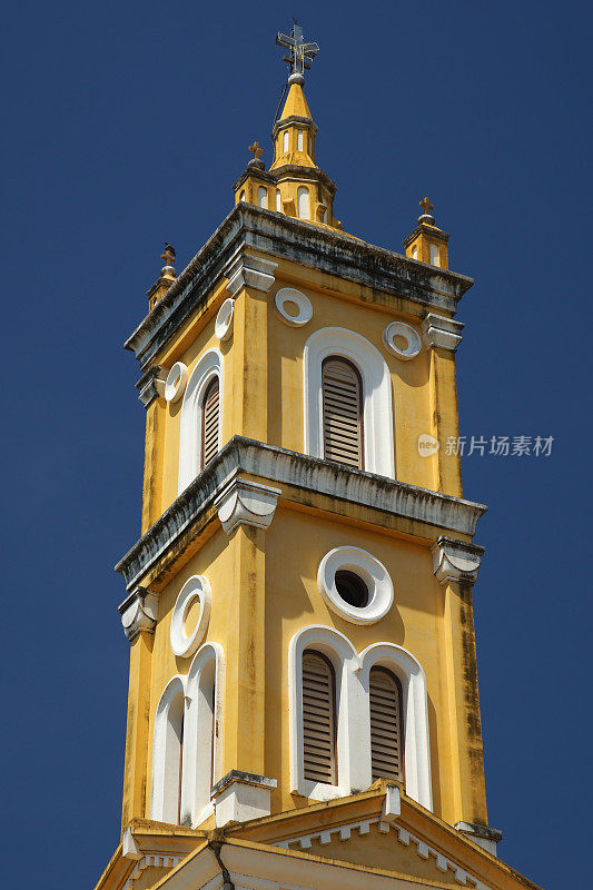 教堂的尖塔
