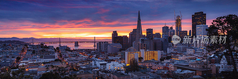 旧金山黎明时分