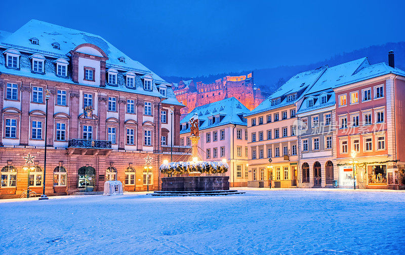 德国冬季的中世纪德国小镇海德堡