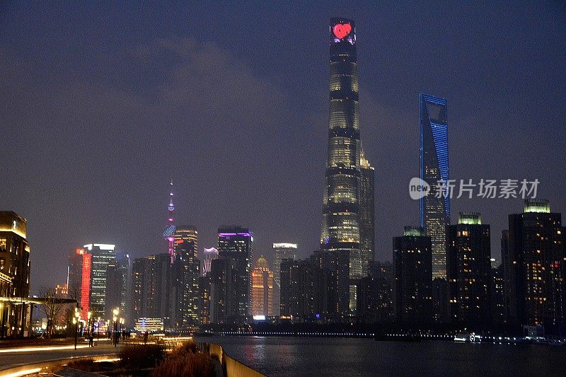 中国，酷码头和上海天际线的夜景