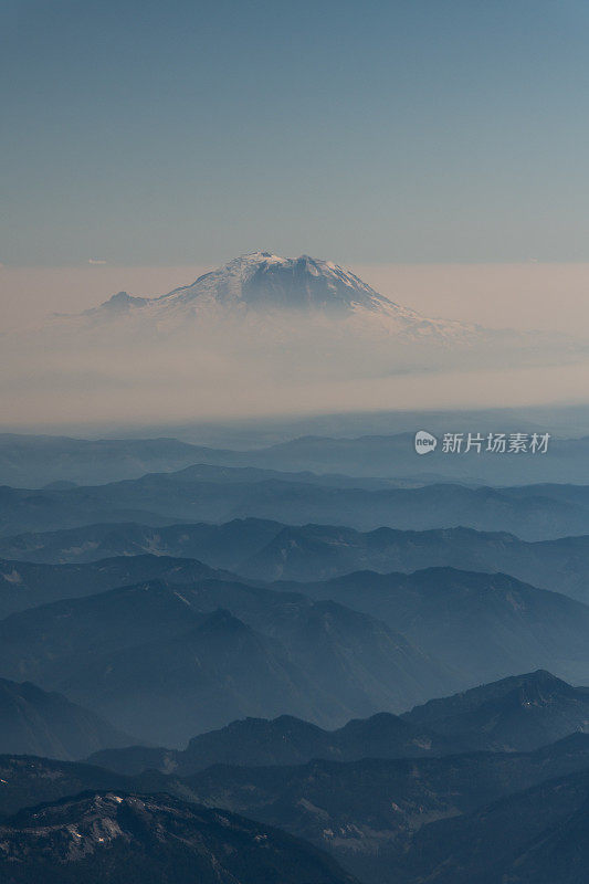 雷尼尔山