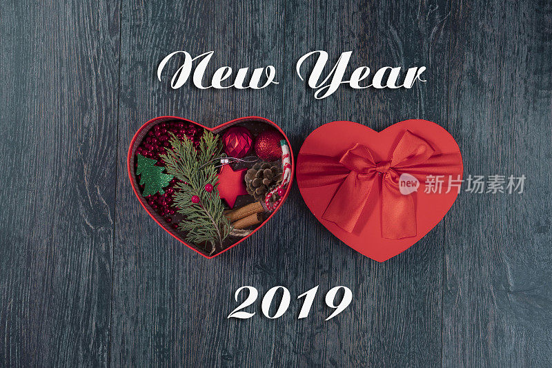 圣诞礼盒背景与新年愿望。2019