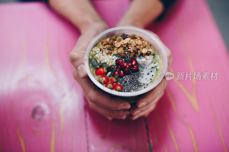 冰沙。超级食物，清洁饮食，以植物为基础的理念。