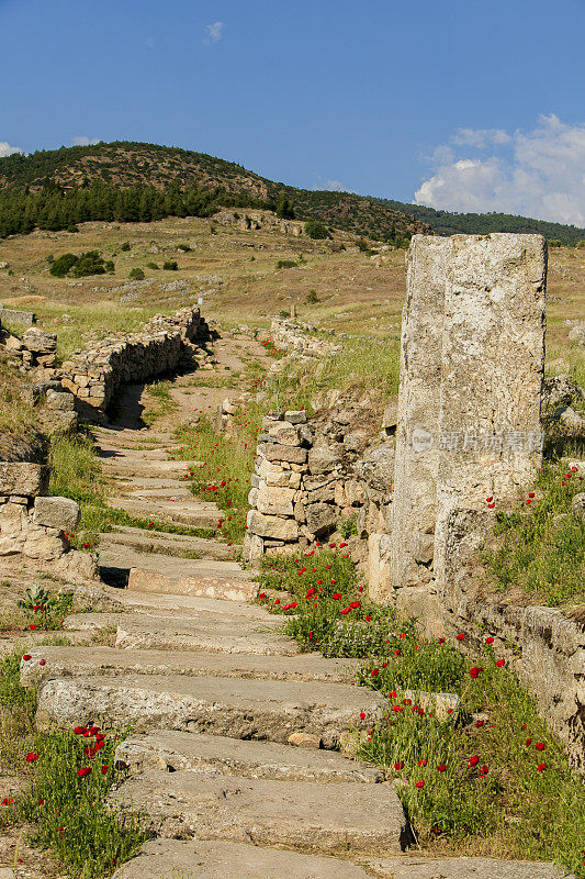 希拉波利斯地区在土耳其的pamukkale