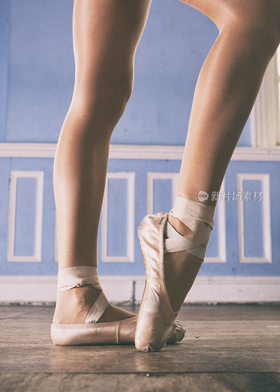 芭蕾舞者的腿