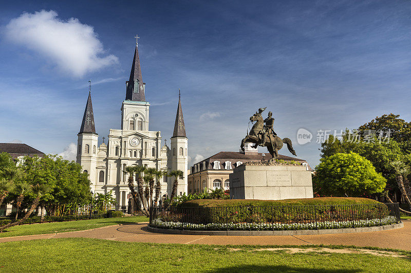 美国路易斯安那州新奥尔良市杰克逊广场上的圣路易斯大教堂