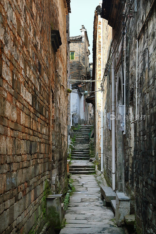 婺源旧村狭窄的小巷