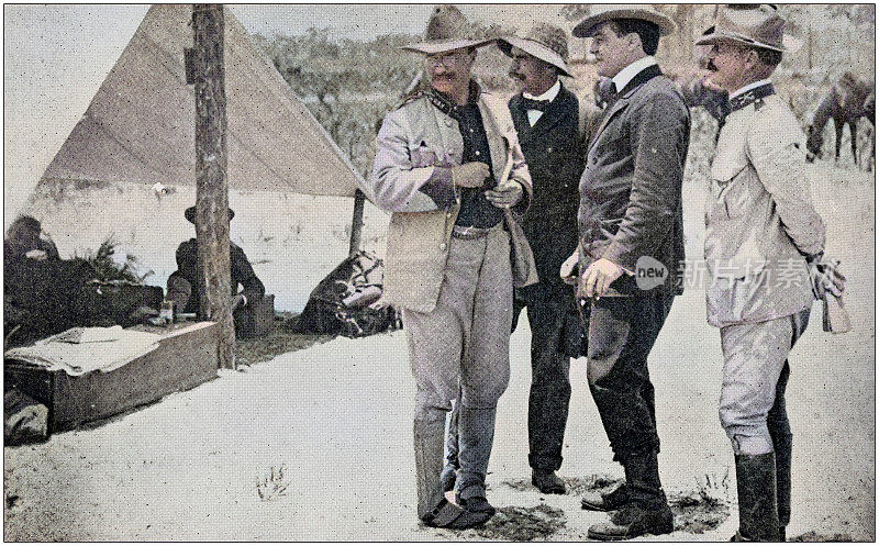 美国陆军彩色照片:成为美国总统前的西奥多·罗斯福上校(左)与理查德·哈丁·戴维斯、斯蒂芬·本索尔和梅杰·邓恩