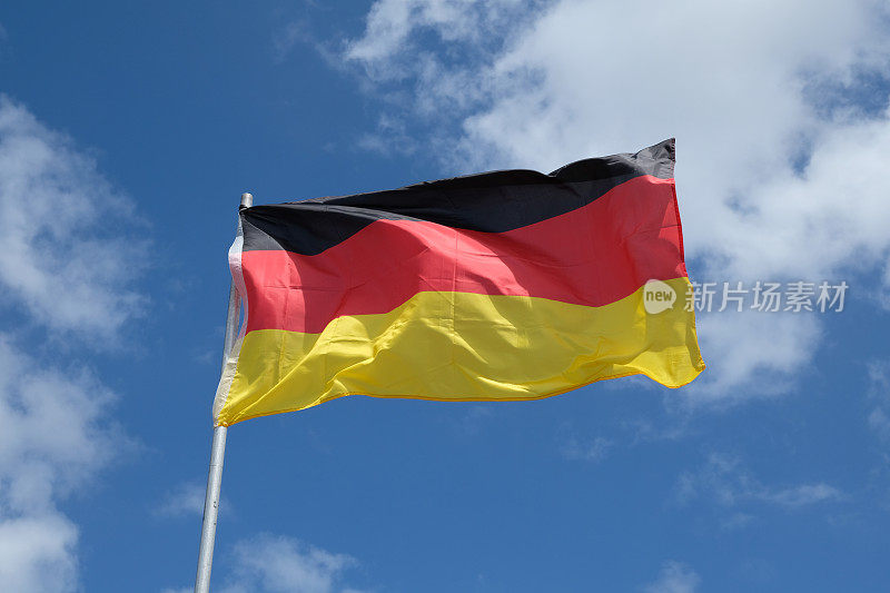 德国国旗挥舞着