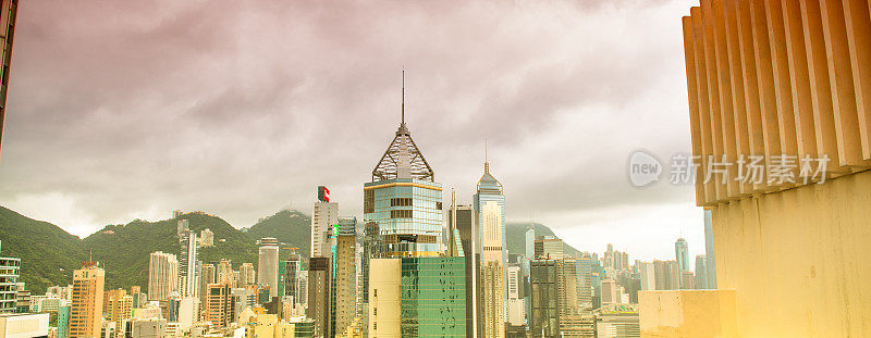 香港摩天大楼鸟瞰图。