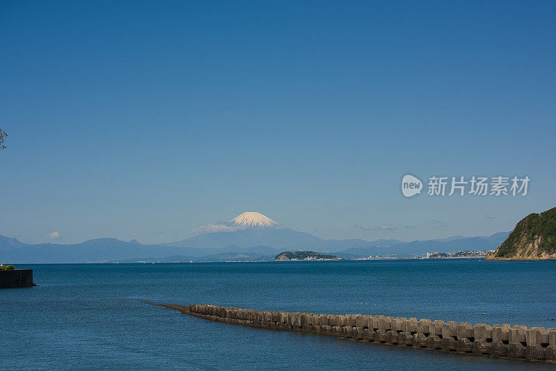 从渚桥上看到的富士山