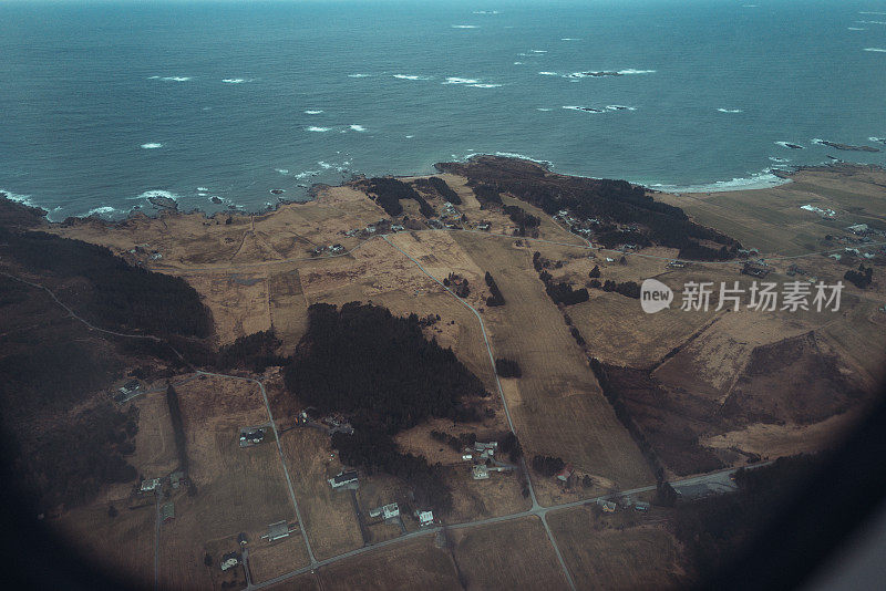 从飞机上俯瞰挪威上空