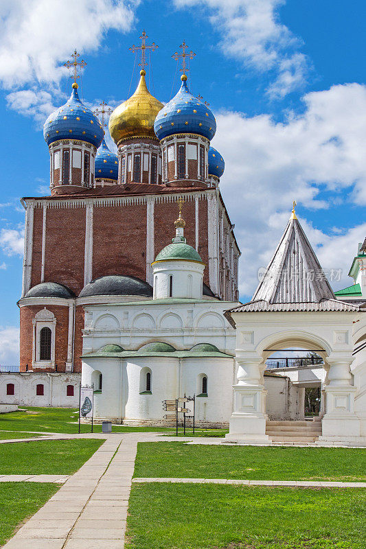 俄罗斯梁赞克里姆林宫17世纪的圣母升天大教堂