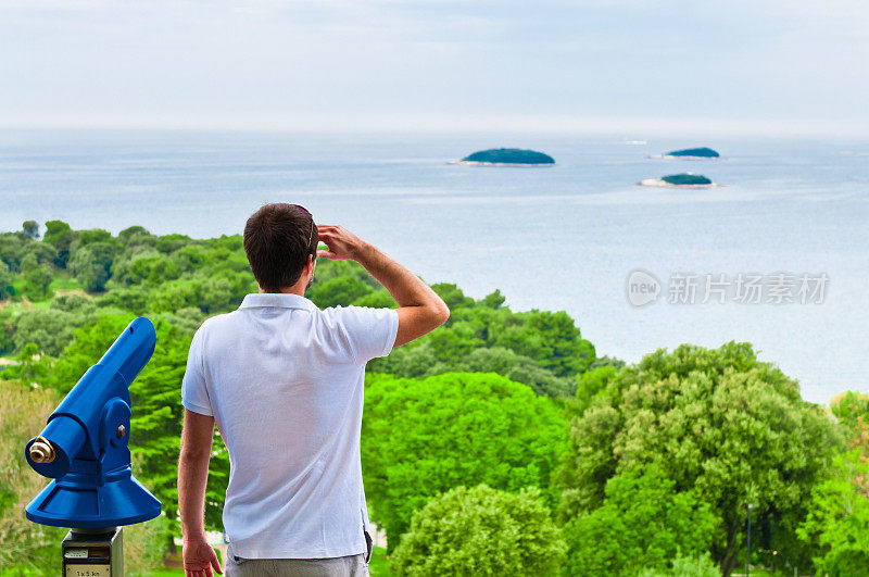 看海景的人