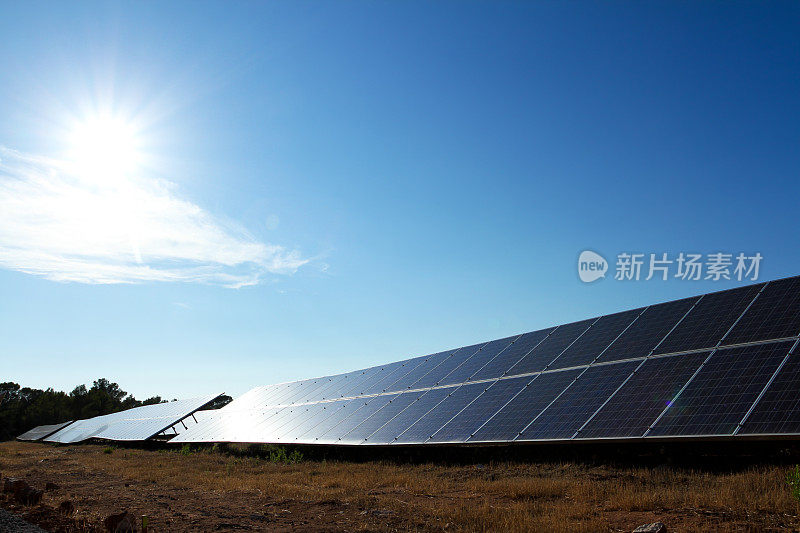 太阳能发电厂:来自太阳的清洁能源
